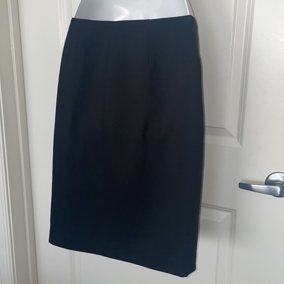 Banana Republic Skirt - Picture 2 of 4